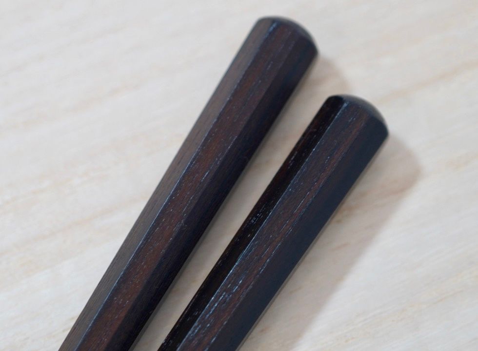 高級な箸に使われている黒檀とは？｜東京 日本橋の漆器専門店 高翆 
