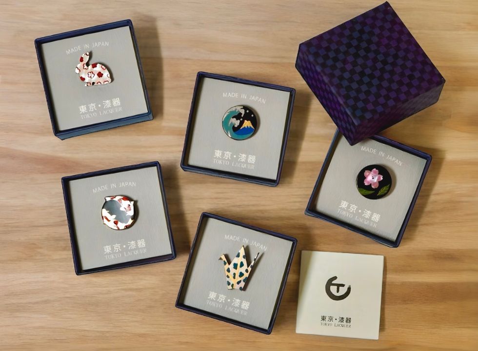 日本の伝統工芸を身に着ける「うるしピンズ」｜東京 日本橋の漆器専門