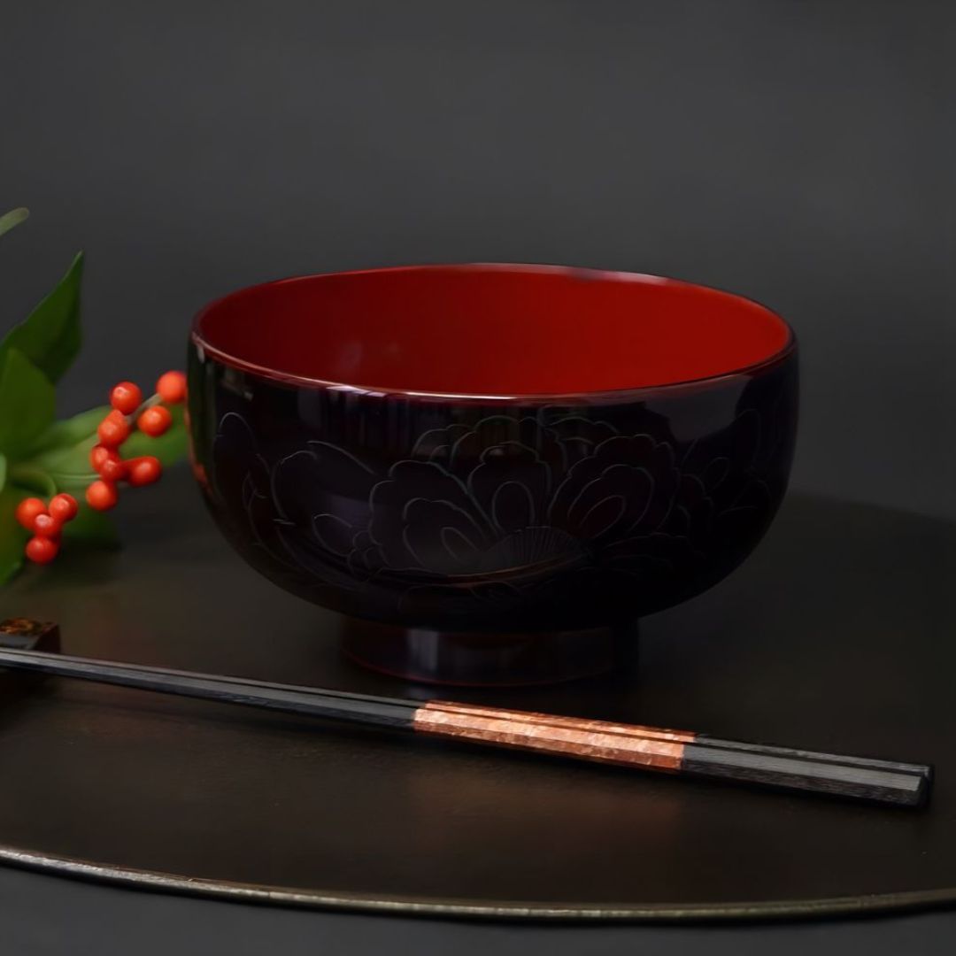 越前牡丹彫お好み椀 溜内朱 – 漆器 高翆