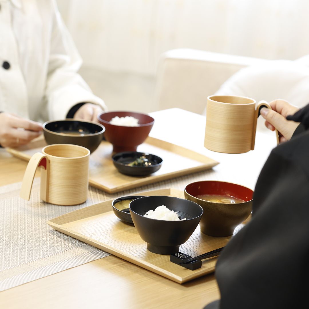 大館 曲げわっぱマグカップ 朱・黒｜日本全国のモダンな漆器 高翆公式