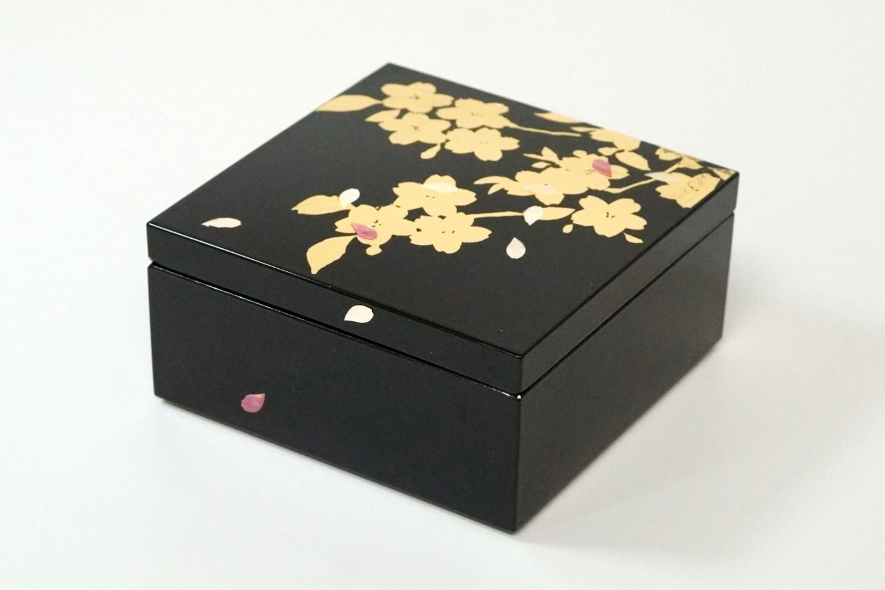 越前 金箔桜絵 角小箱 – 漆器 高翆