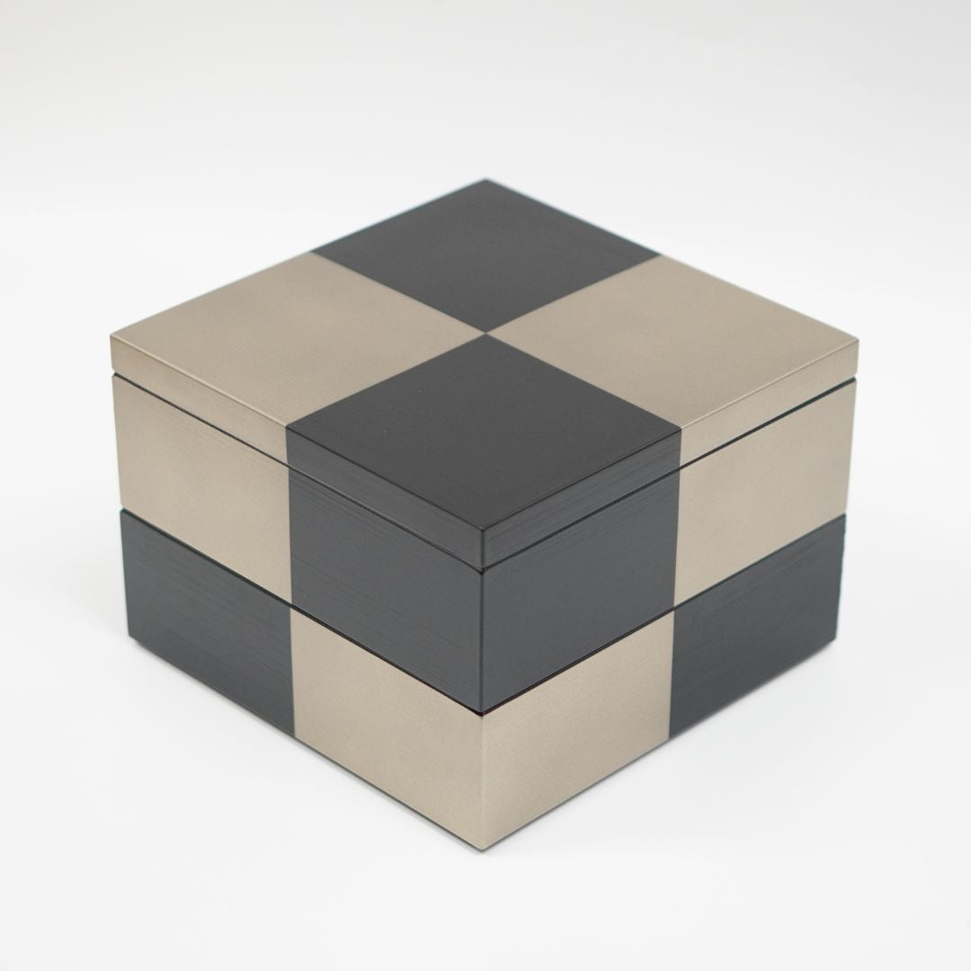 越前 二段重 黒ハケ目市松