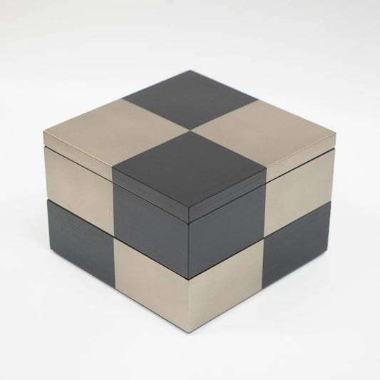 越前 二段重 黒ハケ目市松