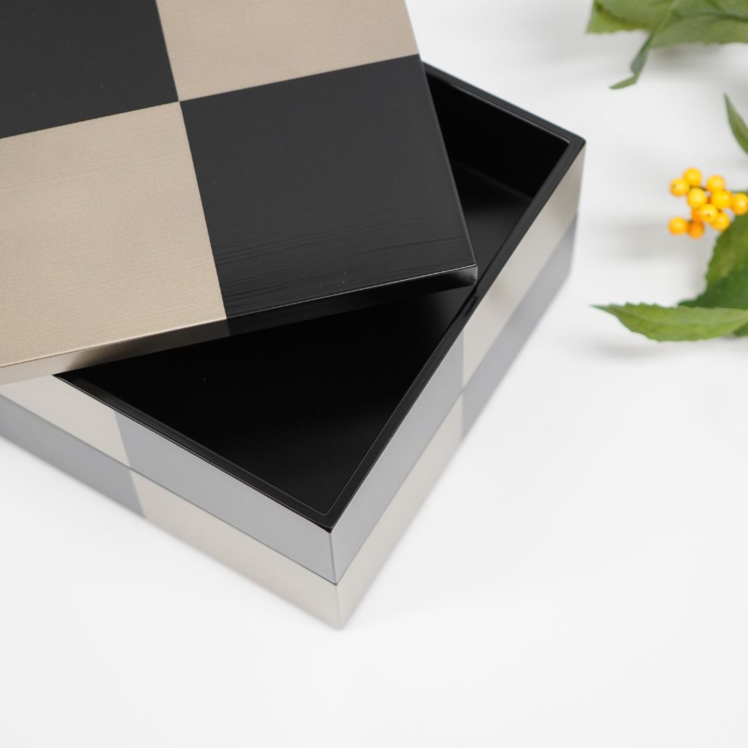 越前 二段重 黒ハケ目市松