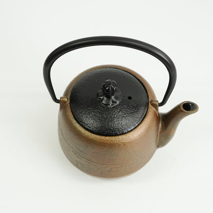 南部鉄器　越前塗　うるしポット なつめ型